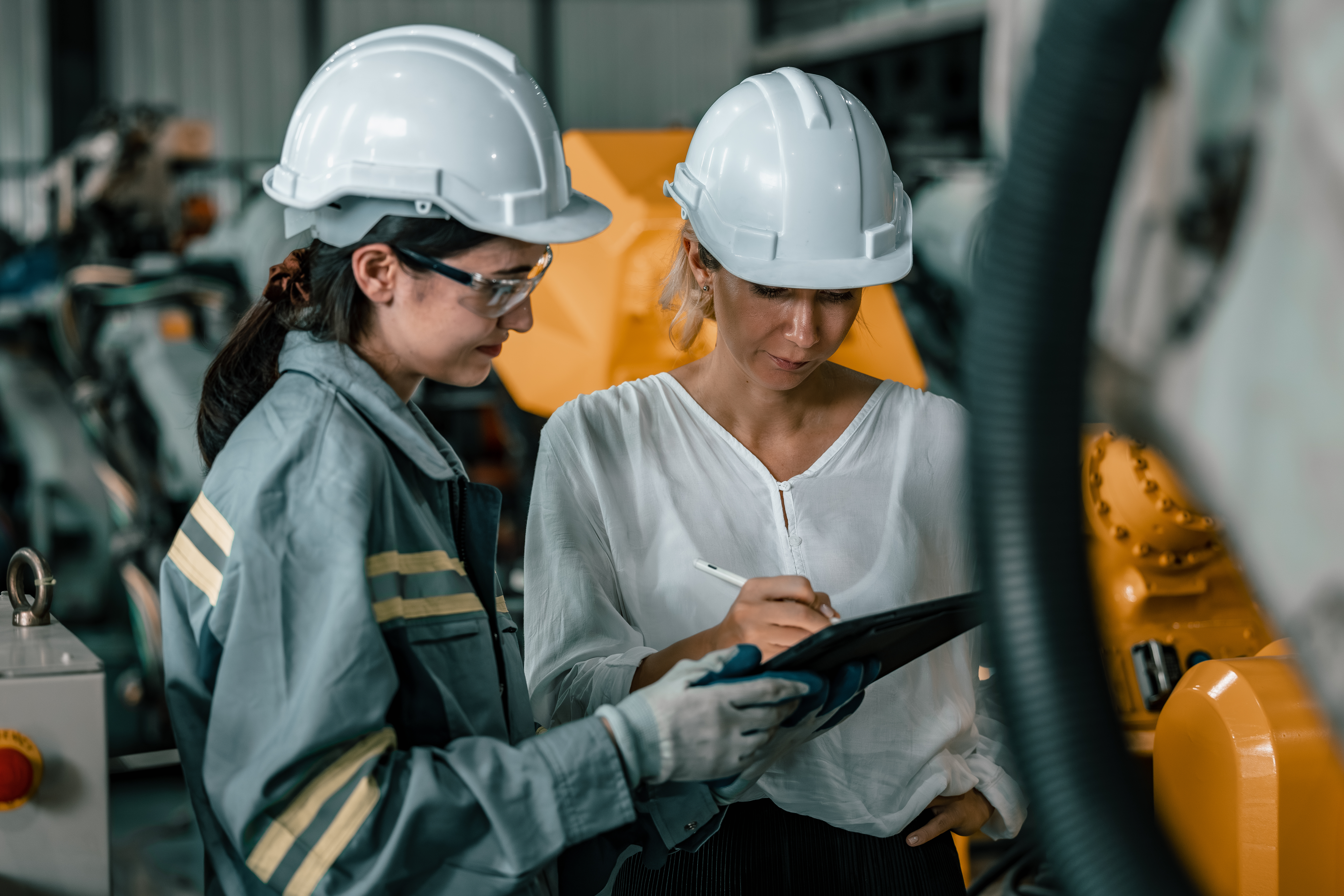 Robotic supervisor offer robotic machine services to clients to improve efficiency of their operational and manufacturing processes. Care, trust, and commitment in deals between business to business. Principales aplicaciones de inteligencia artificial en empresas